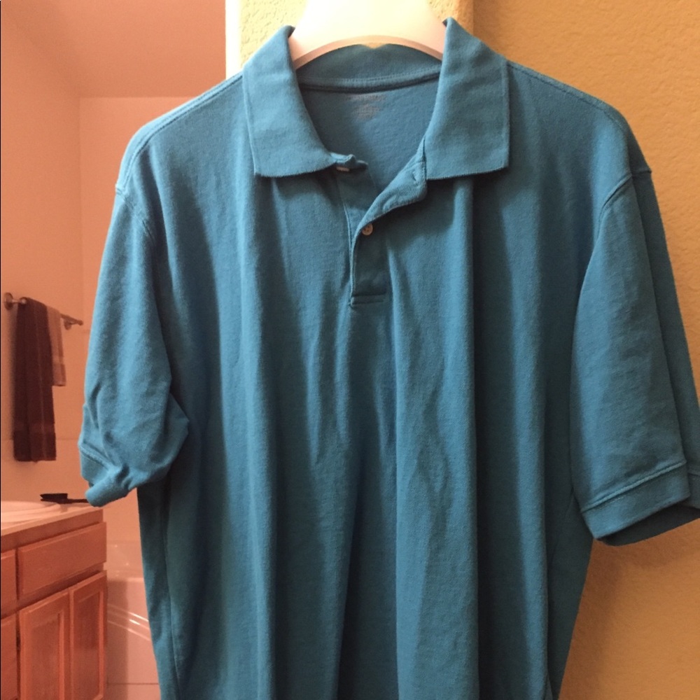 Casual polo shirt.